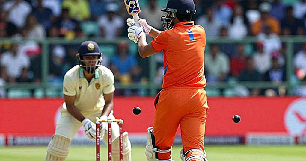 নিলাম যা দেখে, মাঠ যা বলে: ফ্র্যাঞ্চাইজি ক্রিকেটে দাম আর মানের ফাঁক নিলাম যা দেখে, মাঠ যা বলে: ফ্র্যাঞ্চাইজি ক্রিকেটে দাম আর মানের ফাঁক